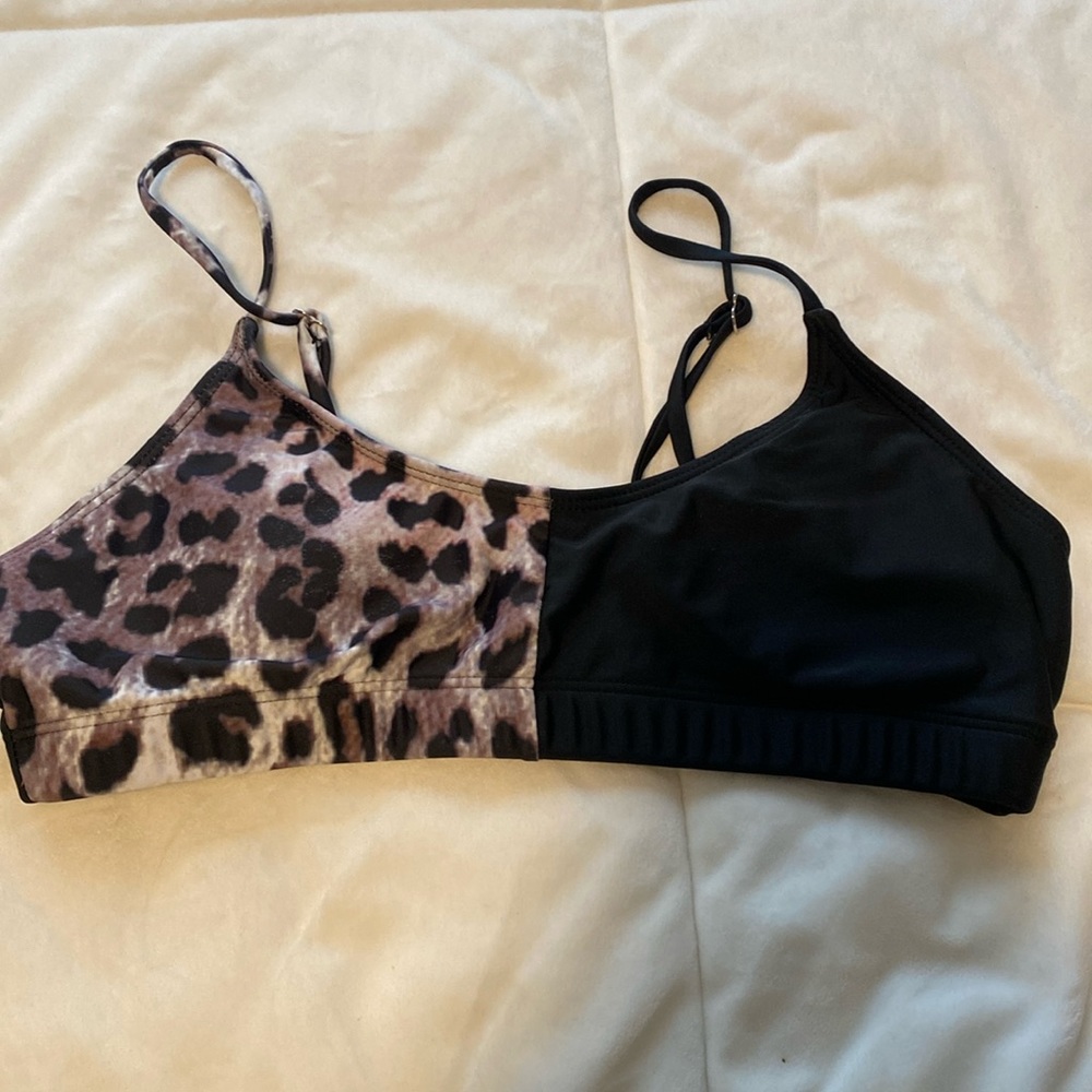 Women’s size large swim suit top